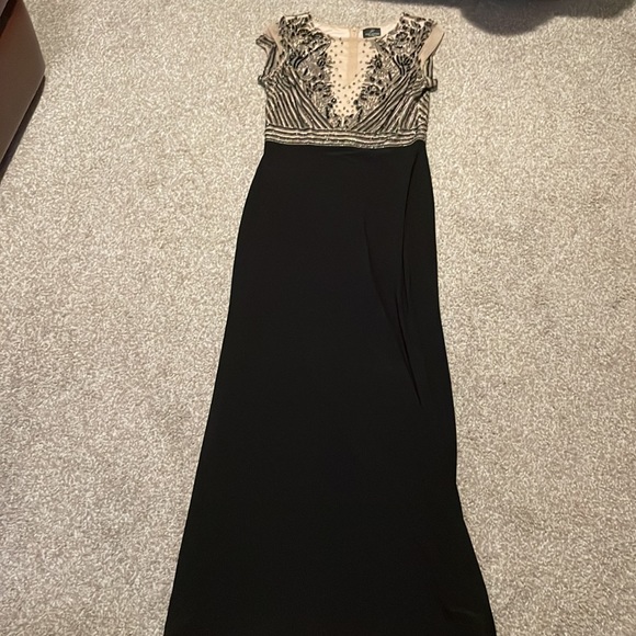 Adrianna Papell Dresses & Skirts - Adrianna Papell beaded gown